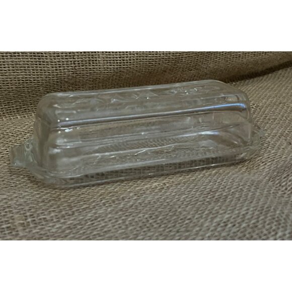 Vintage Clear Glass Butter Dish With Lid - Floral Etched Design - Rectangular Sh - Picture 8 of 8